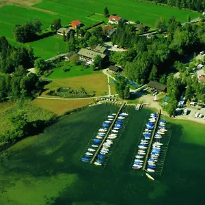 Hotel Zum Fischer Am See ***s