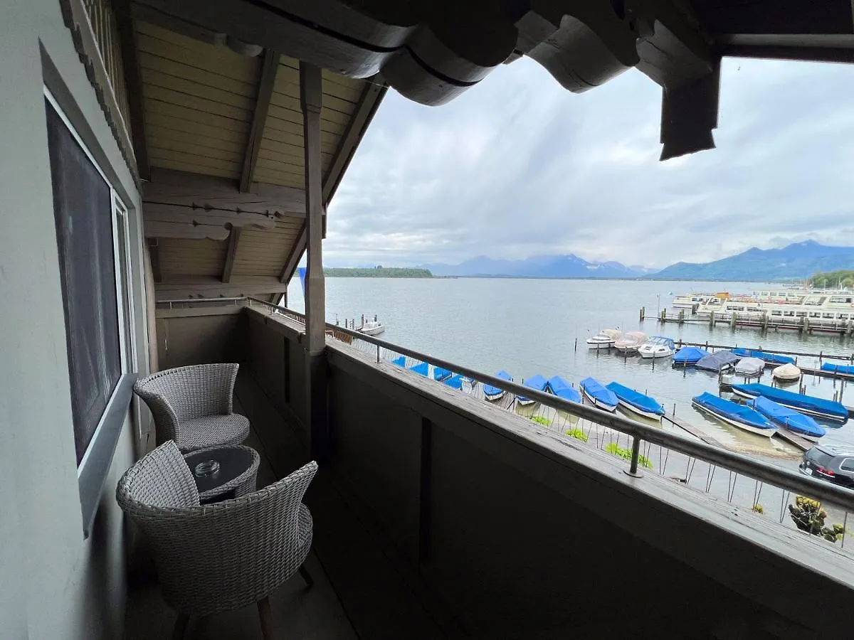 Sieben Zimmer Am See Prien am Chiemsee Hotel
